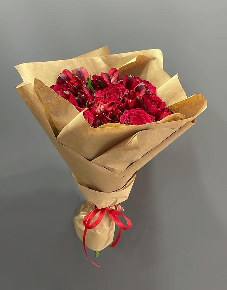 Букет цветов из: Альстромерии и Розы в Долгоруково