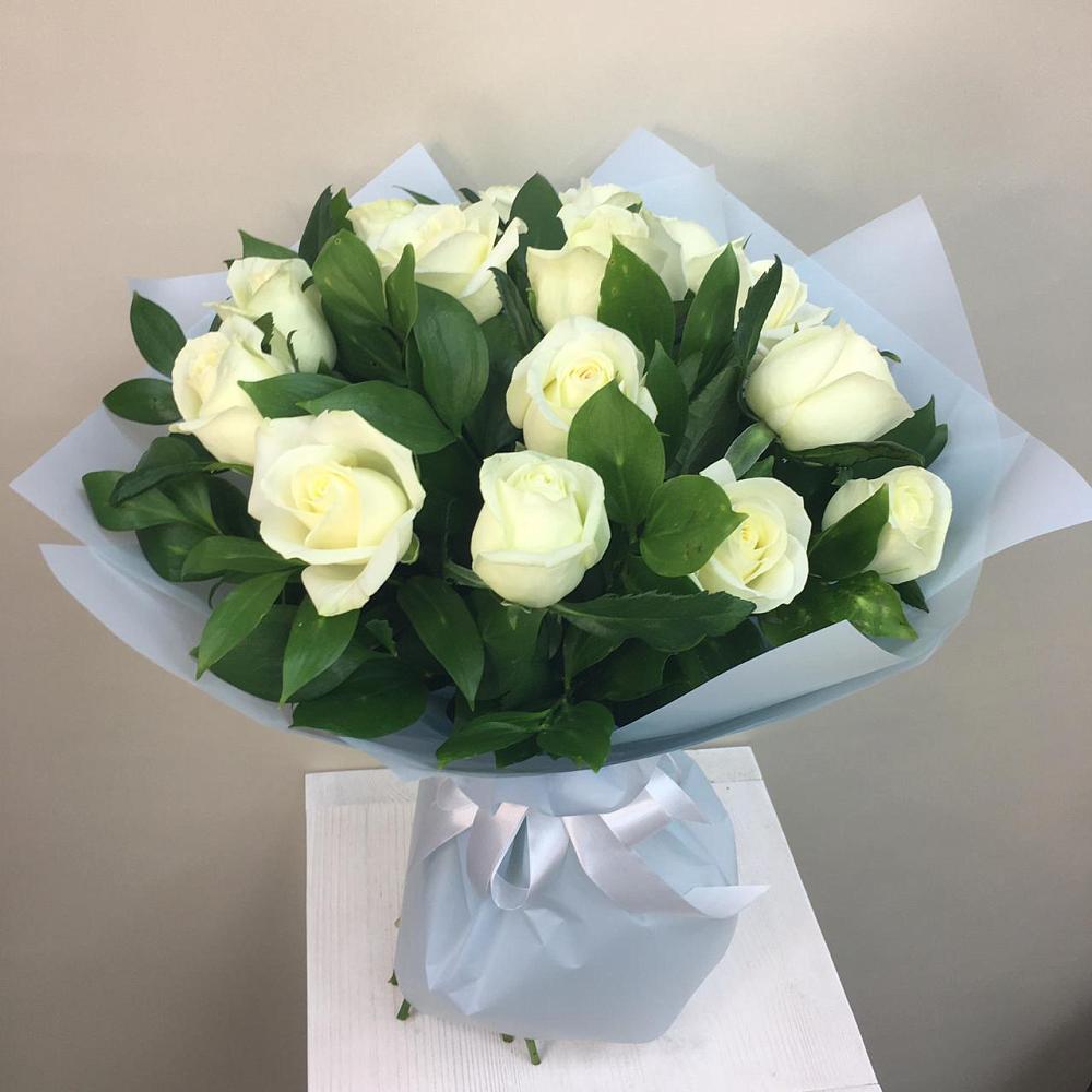 Букет 15 Белых роз Проуд в Долгоруково