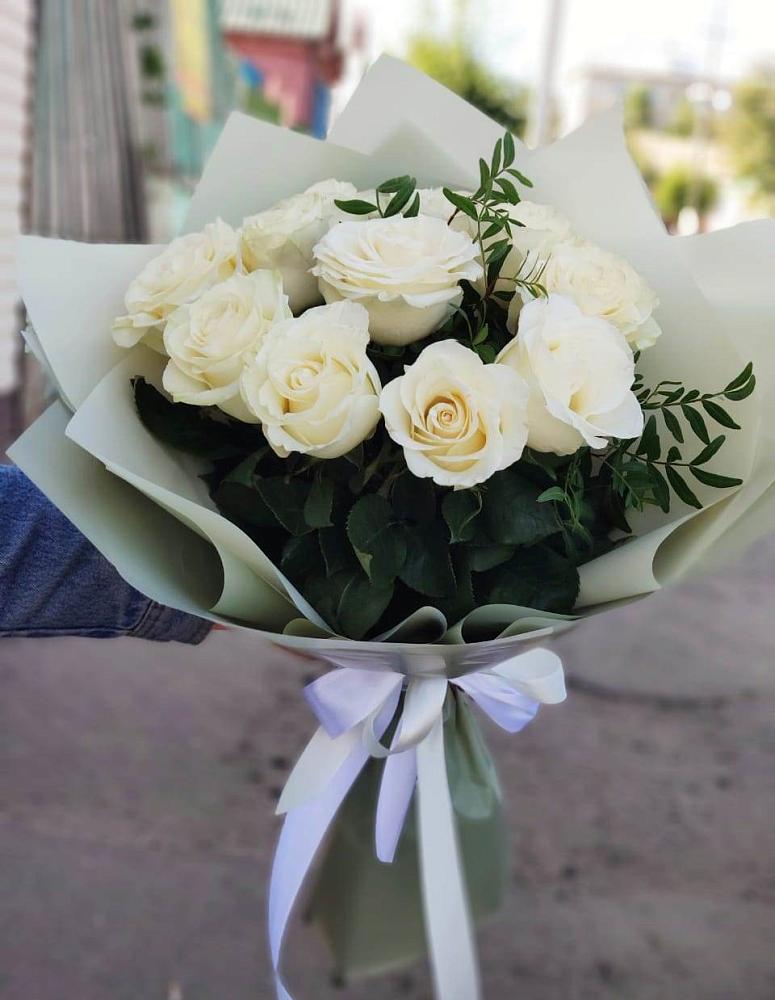 Букет Белые розы Проуд в Долгоруково