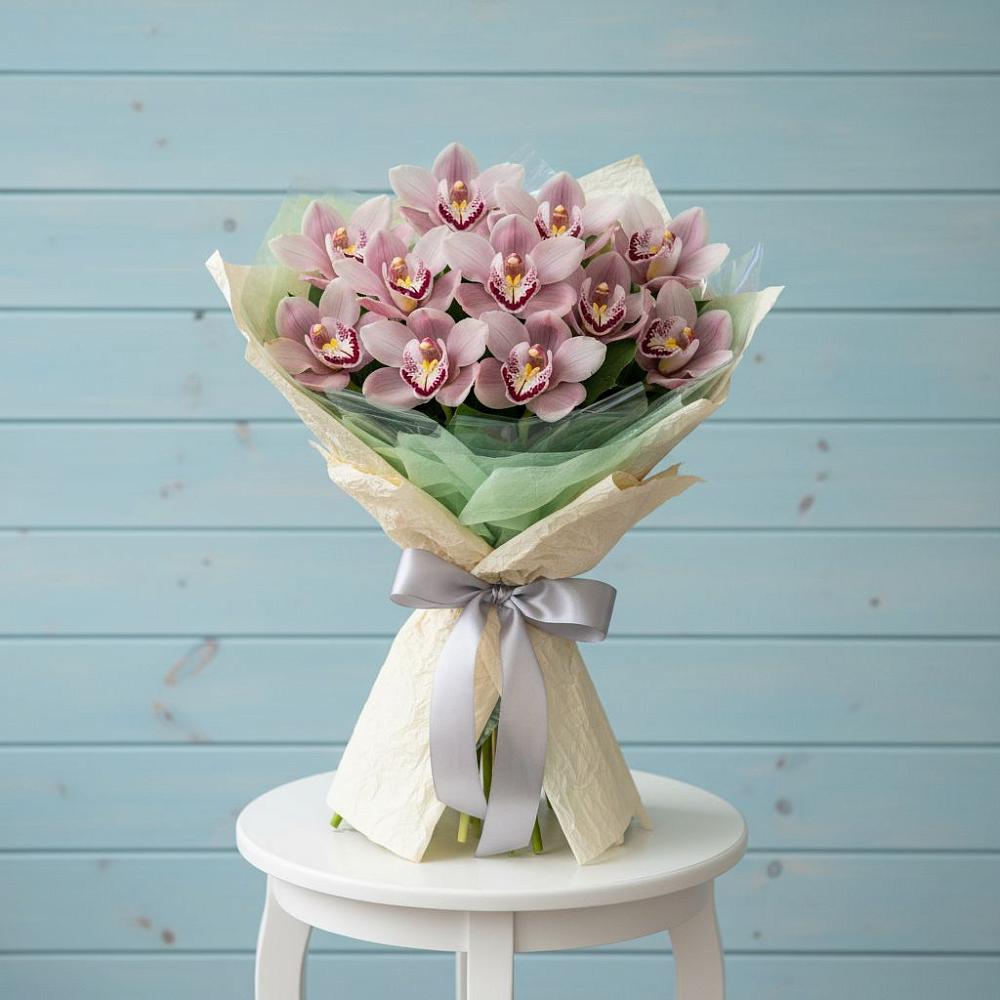 Букет цветов из: Орхидеи и Розы в Долгоруково