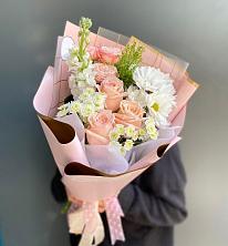 Букет цветов из:  Хризантемы и Розы в Долгоруково