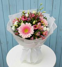 Букет цветов из:  Герберы, Альстромерии и Лизиантусы в Долгоруково