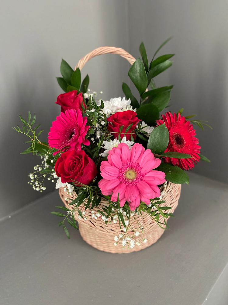 Цветочная композиция из Розы, Хризантемы и Герберы в корзине в Долгоруково