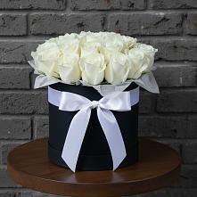 Цветочная композиция из Розы в шляпной коробке в Долгоруково