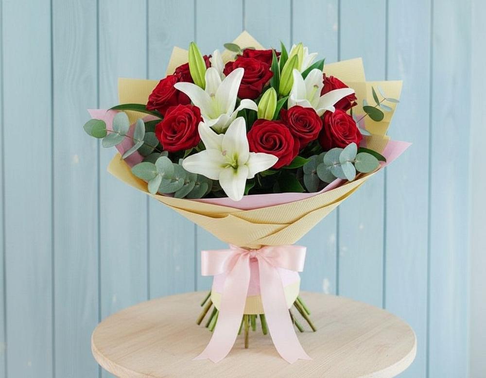 Букет цветов из: Лилии и Розы в Долгоруково